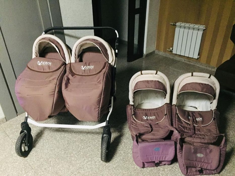 Кольяска для двойни