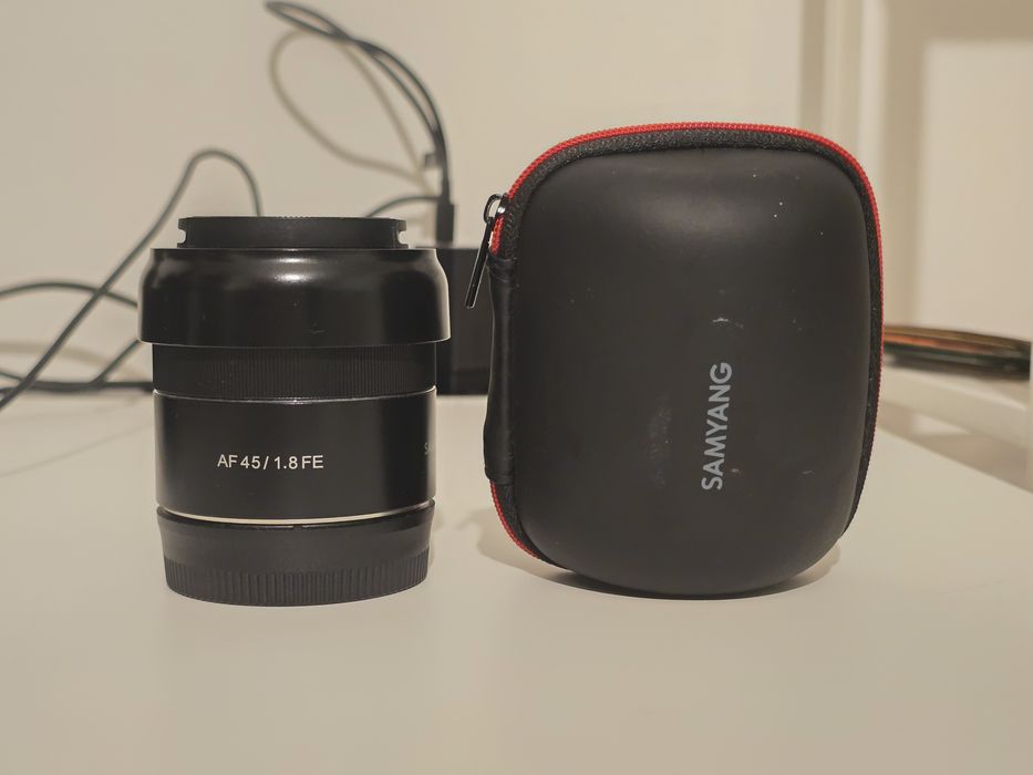Aparat foto Sony a7c kit plus obiective