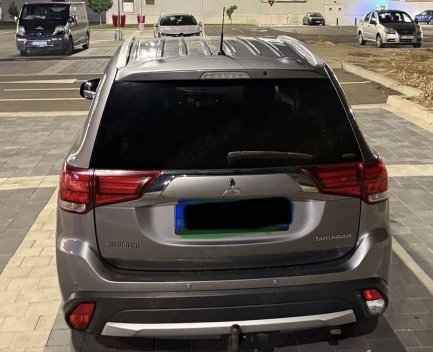 Mitsubishi Outlander automat