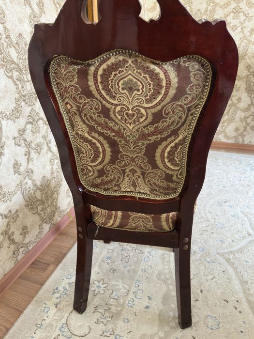 Стол стулья стенка в комплекте