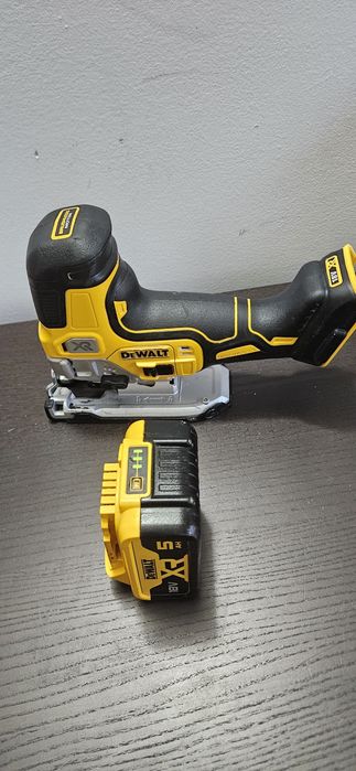 Soricel/decupir Dewalt DCS 335