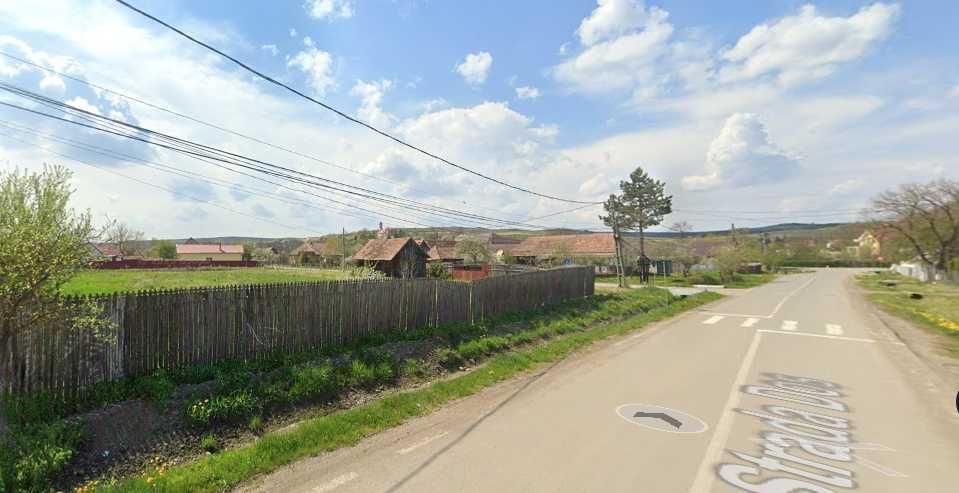 De vanzare teren de 2160 mp-utilitati-acces 2 strazi  in Cerghid