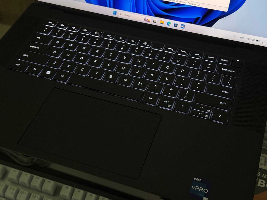 DELL Precision 5680 Core i9-13900H озу32 Gb DDR5 SSD 1Tb RTX 2000 8gb