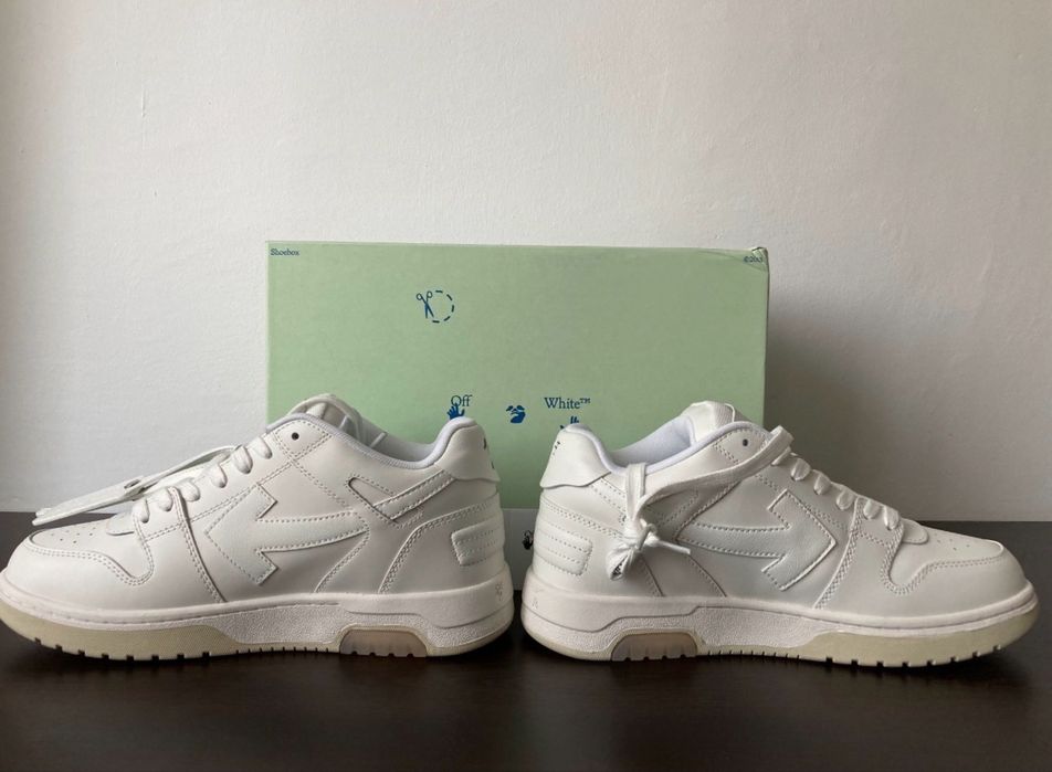 Off White Out of office for walking