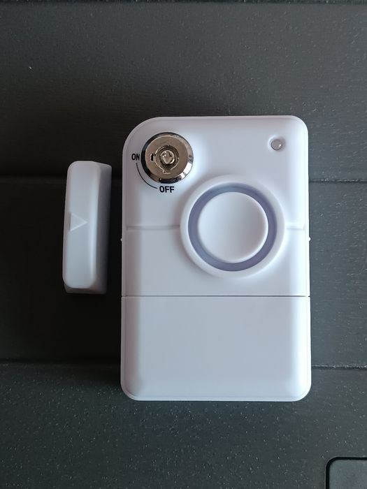 Аларма за врата с датчик