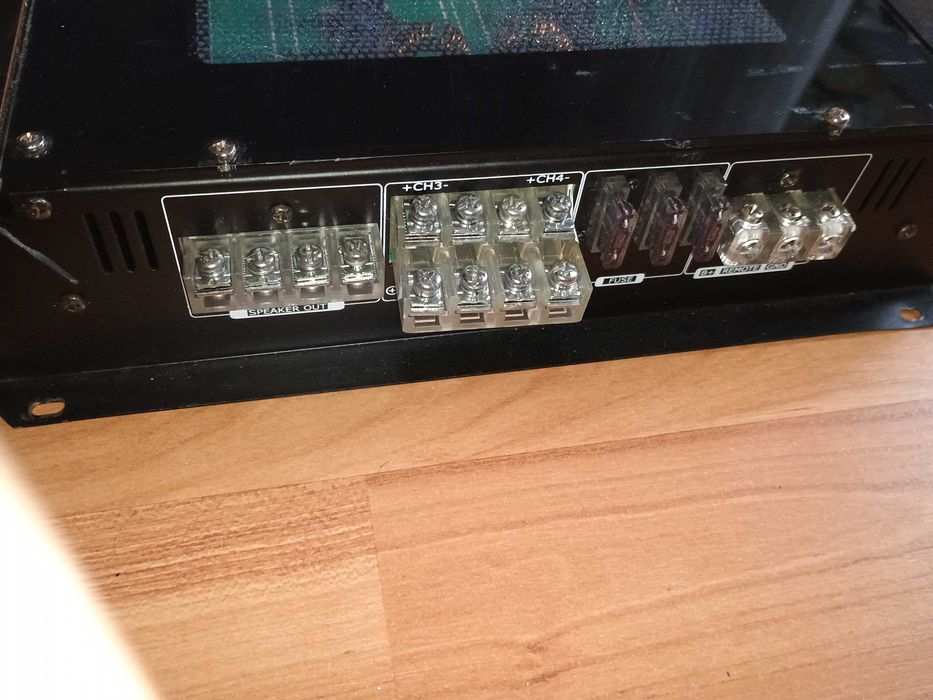 Amplificator audio auto AUNA 10000W