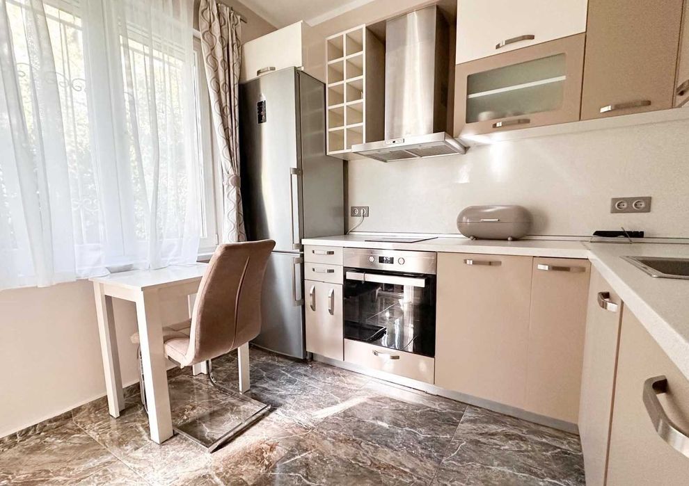 Дава се под наем Двустаен апартамент в София, Зона Б-18 - 90 кв.м за 1200 € - Снимка #2