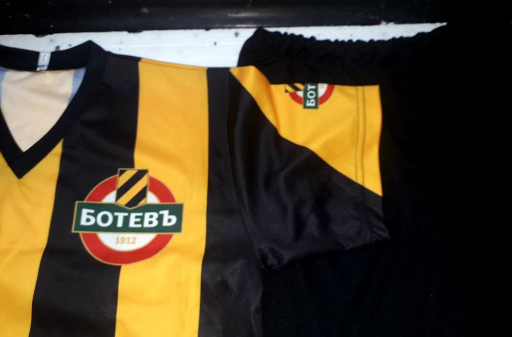 Екипи на  БОТЕВЬ 1912  И  МАРИЦА - ПЛОВДИВ