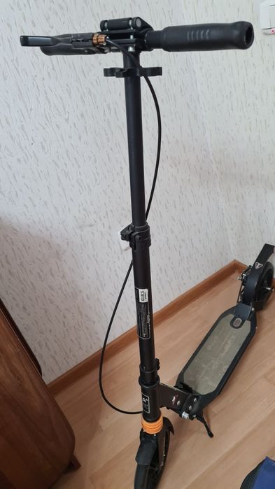 Продам самокат бу