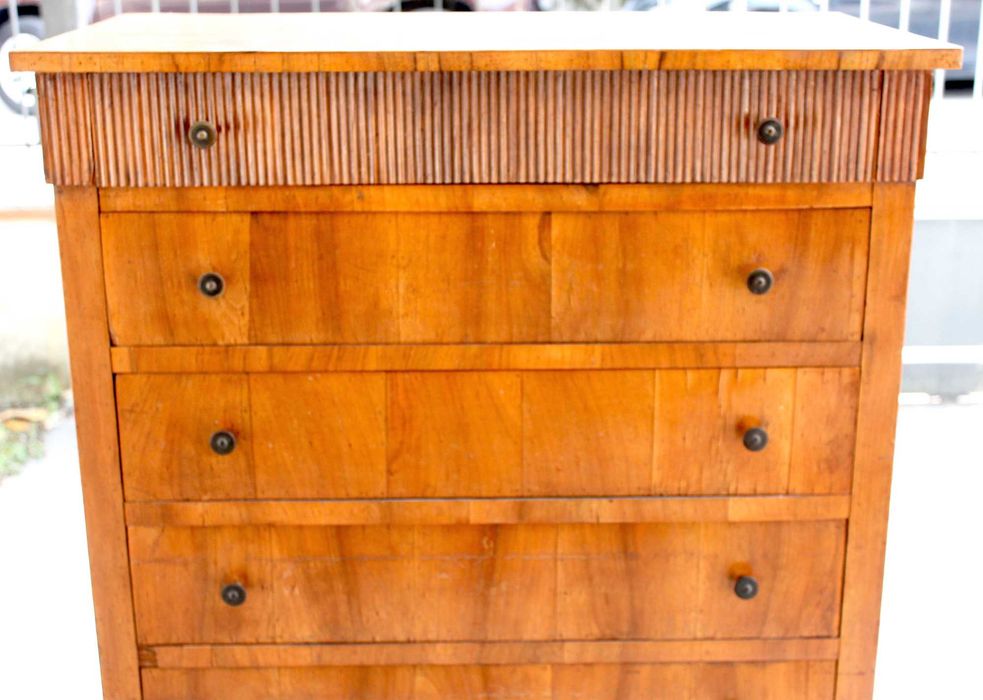 Стариннен скрин от Верона Италия 1960 г. стил Империо фурнирован орех