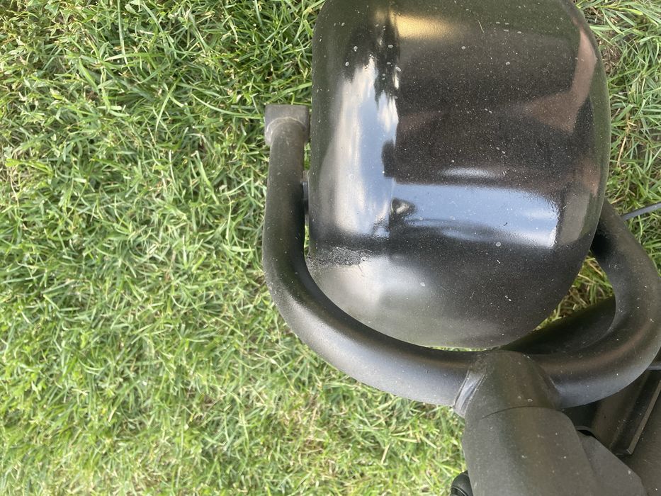 Vand moped cu 1800 de lei pret negociabil