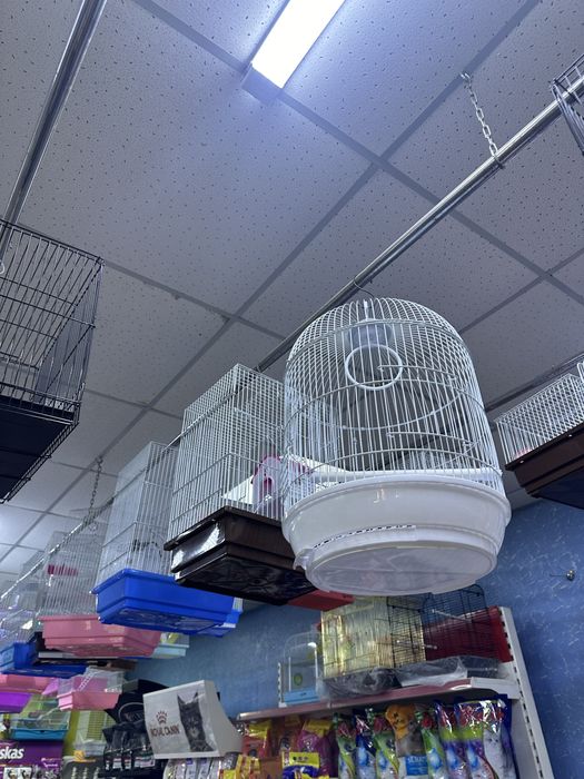 Клетки для попугаев и грызунов