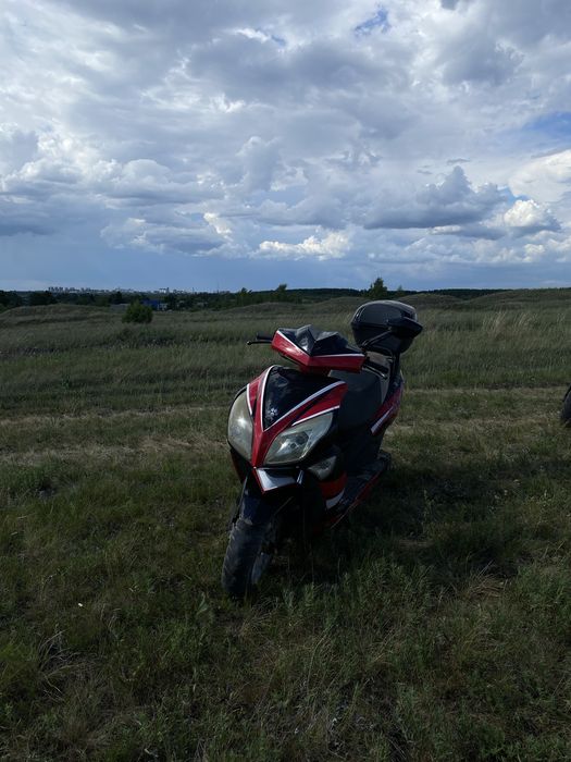 Продам скутер 180 кубов