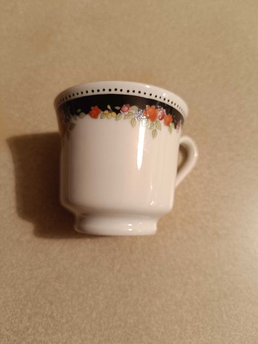 Красив сервиз за кафе
