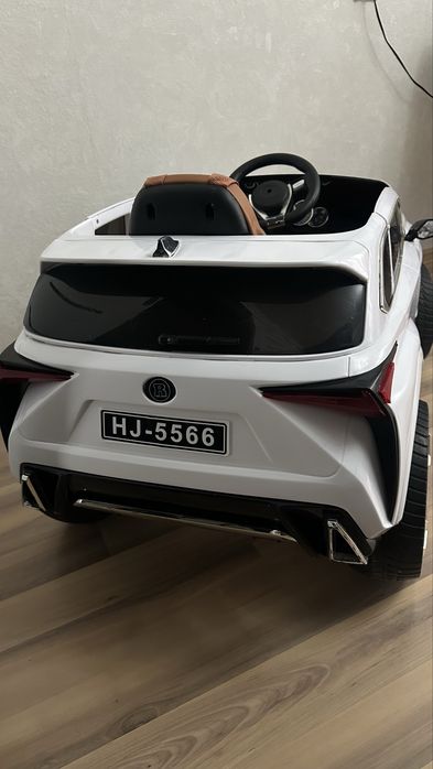 Детская машина электромобиль