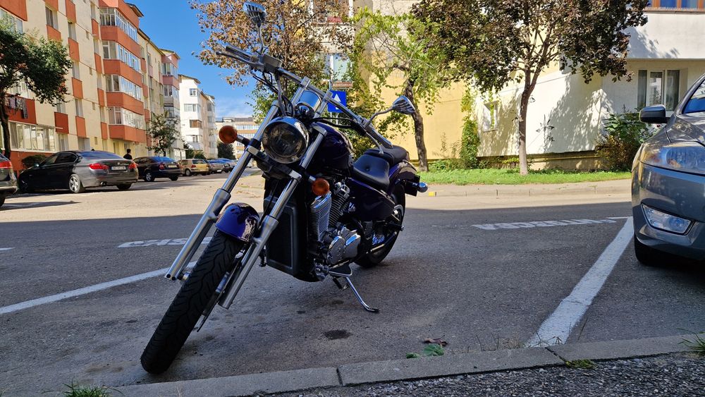 Vând Honda Shadow 600