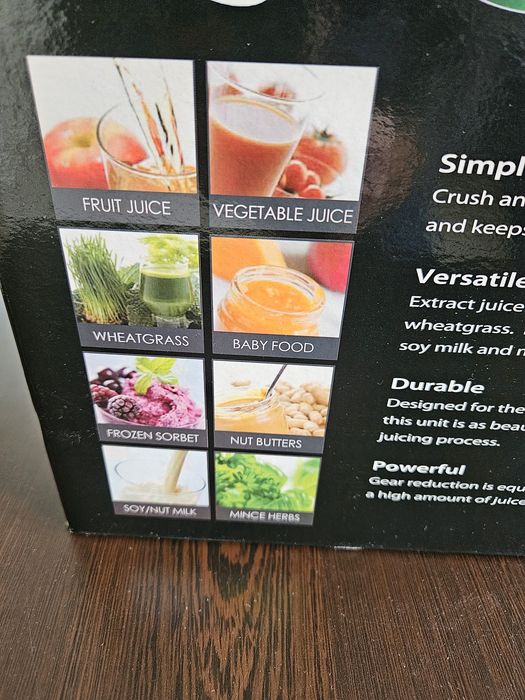 Професионална, бавнооборотна сокоизстисвачка Sana EUJ - 707R