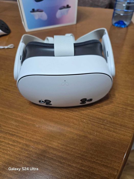 VR очила Oculus бели