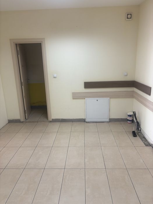 Дава се под наем Офис в с. Брестовец, Област Плевен - 74 кв.м за 306 € - Снимка #8