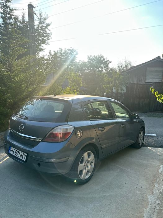 Opel Astra H  1.3