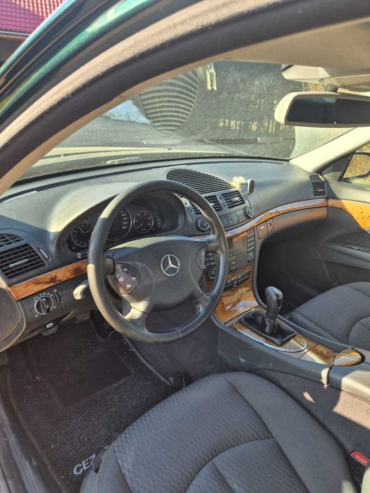 vand mercedez W211 E class Elegance