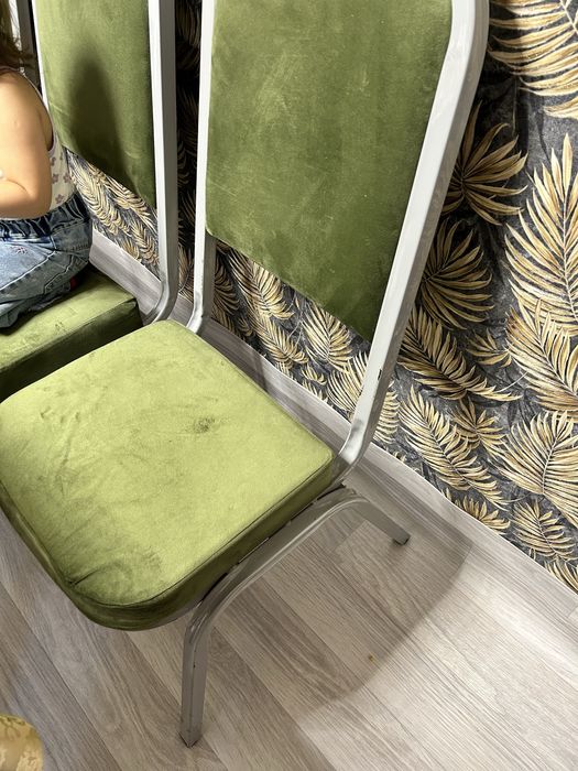 Продам стулья 7000