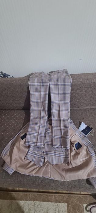 Продам подростковый  костюм одевали 1 раз