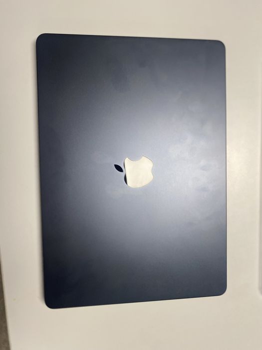 Ноутбук Apple MacBook Air 13 2025/ 16 гб / SSD 256гб/ macOS /MW123