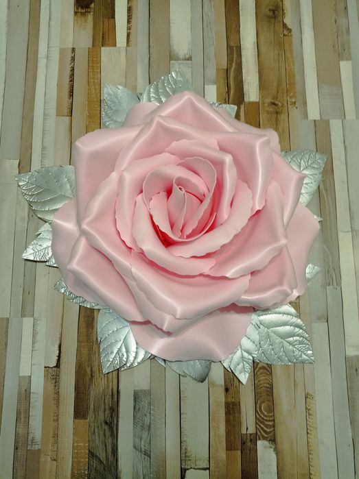 Украса за кола, стена.
