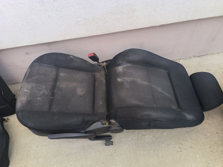 Ofer servicii de igienizare și curățare saltele/scaune/canapele/etc