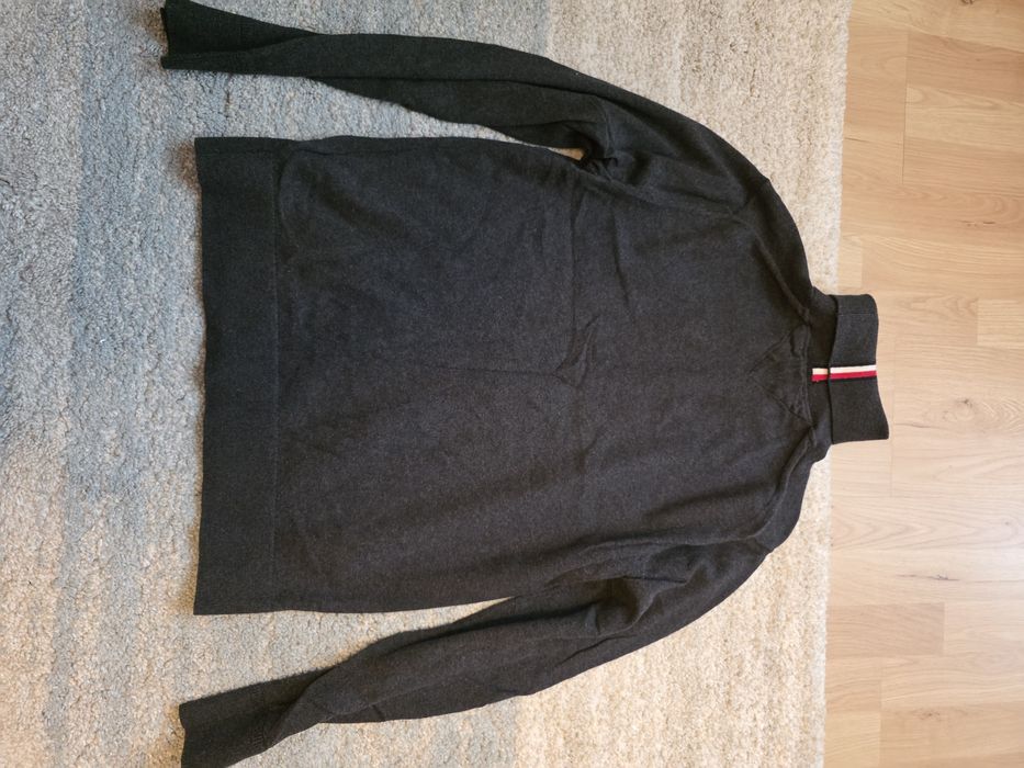 Pulover tommy hilfiger marime L