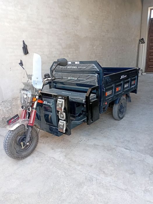 Мотоцикл сотилади