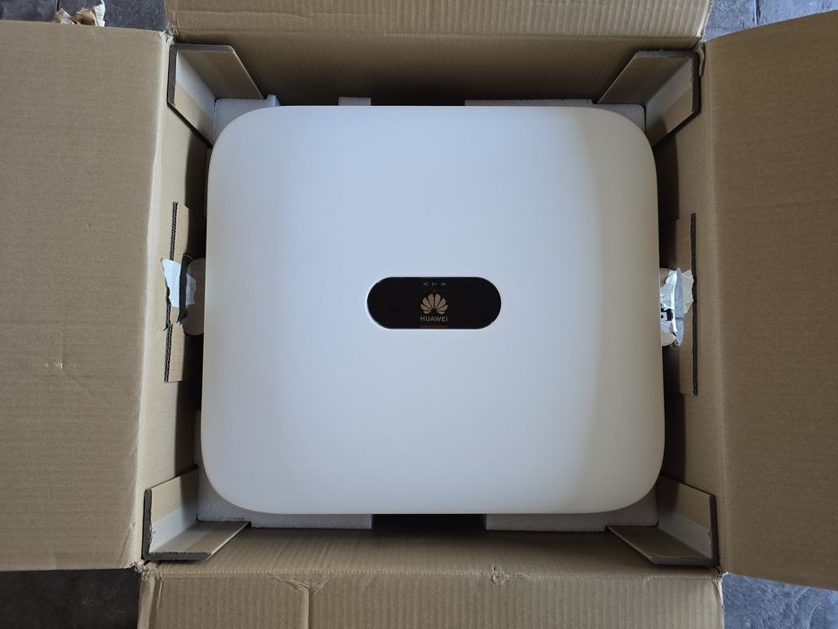 Invertor trifazic hybrid Huawei 6KW in garantie