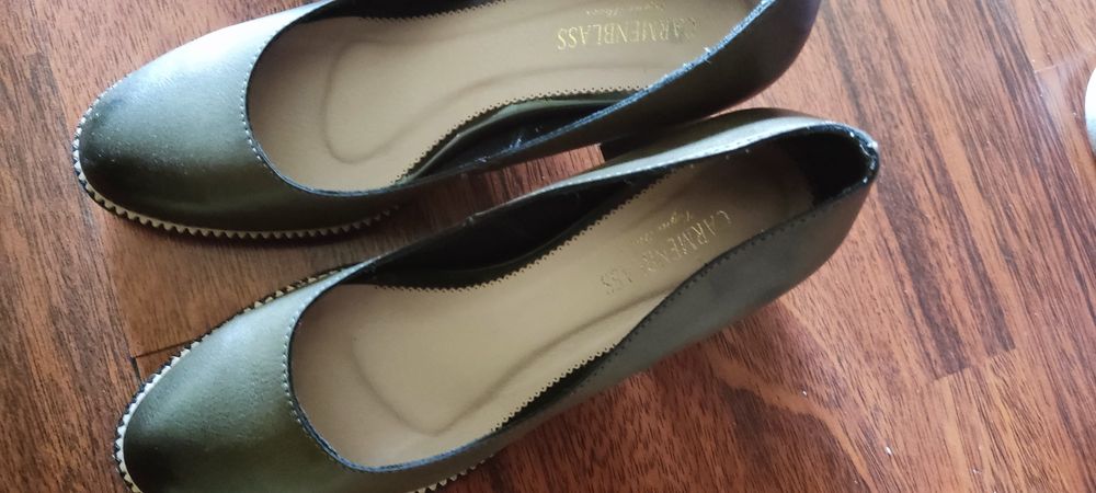 Продам туфли новые