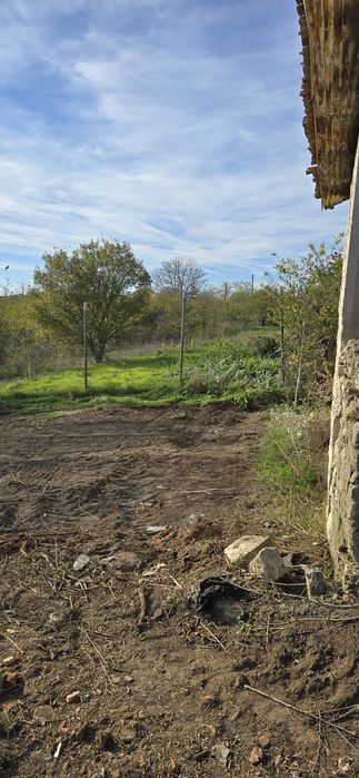 Продавам стара къща за ремонт - 98 м² село Дебрене, обл. Добрич