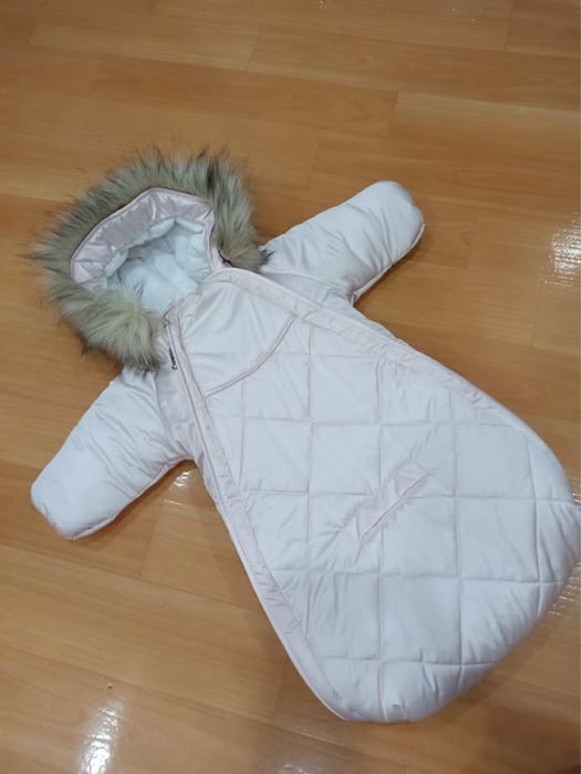 Хороший,теплый конверт-комбинезон для девочки!