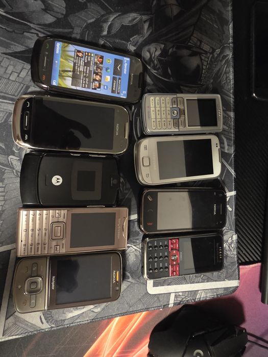 Продавам следния лот от мобилни телефони,Sony Ericsson, Nokia