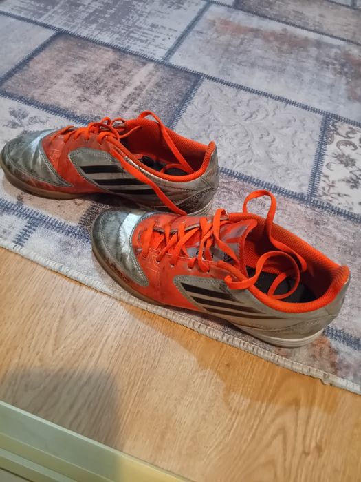 Бутонки Адидас номер 34