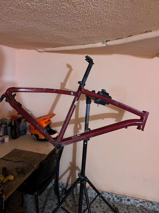 Vând rockrider pe piese