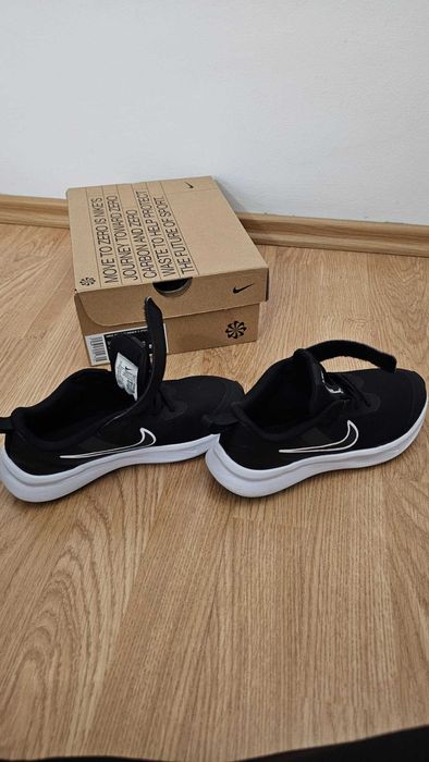 adidasi nike copii 32 cm