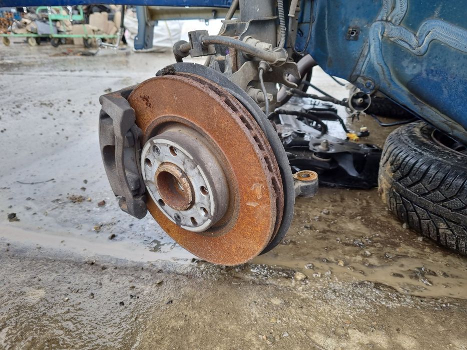 Fuzeta fata stanga PEUGEOT 308 II GT-Line [Fabr 2019-2021] 1.5 HDi YHZ