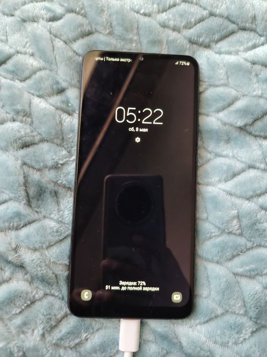 продаётся телефон