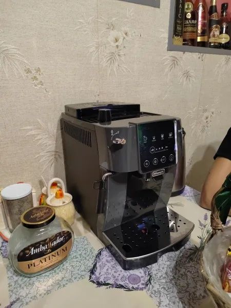Кофемашина DeLonghi Magnifica Start ECAM220.22.GB ! Отличное качество!