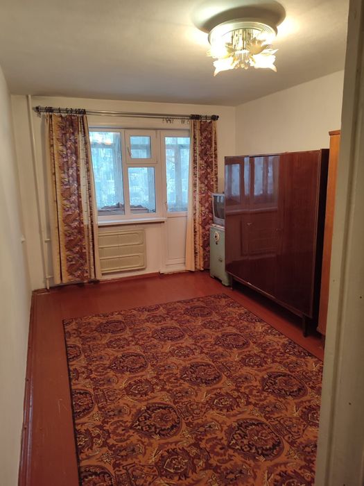 Продам 2 ком квартиру район Уюта