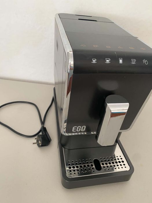 Espressor automat EGO pentru cafea