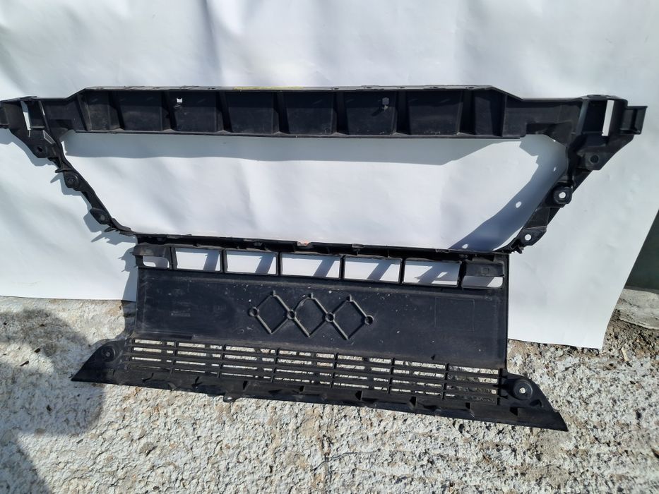 Решетка в броня преден лайсна панел  Fiat Ducato 3