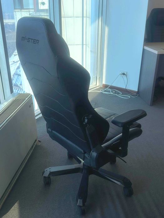 Игровое компьютерное кресло DXRacer Master, Black