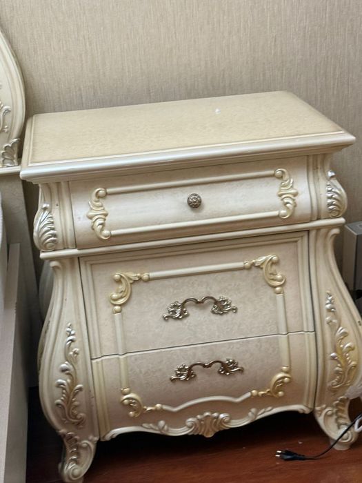 Спальный гарнитур