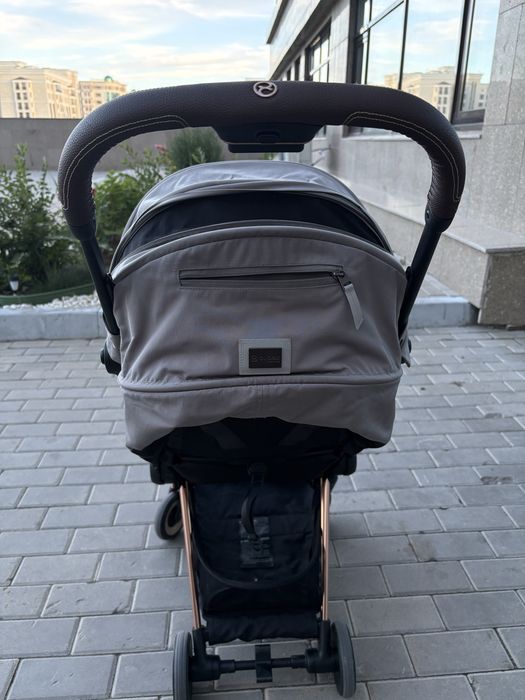 Продам прогулочную коляску Cybex Coya