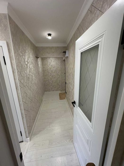 Продам 1-комнатную квартиру С ЕВРОРЕМОНТОМ в районе ОГОНЁК. Этаж: 2